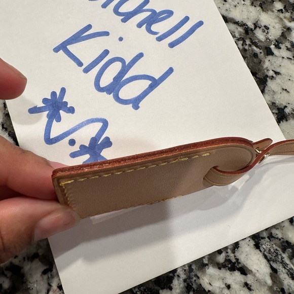 Louis Vuitton Beige Leather Luggage Tag - Picture 9 of 11